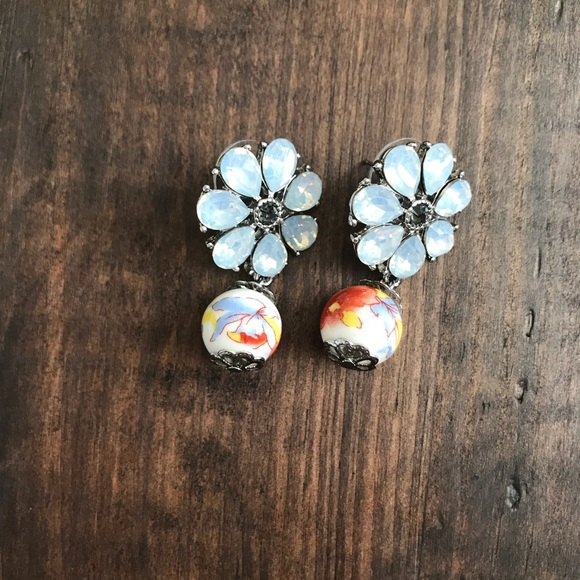 Crystal Flower Earrings - Picture 2 of 3